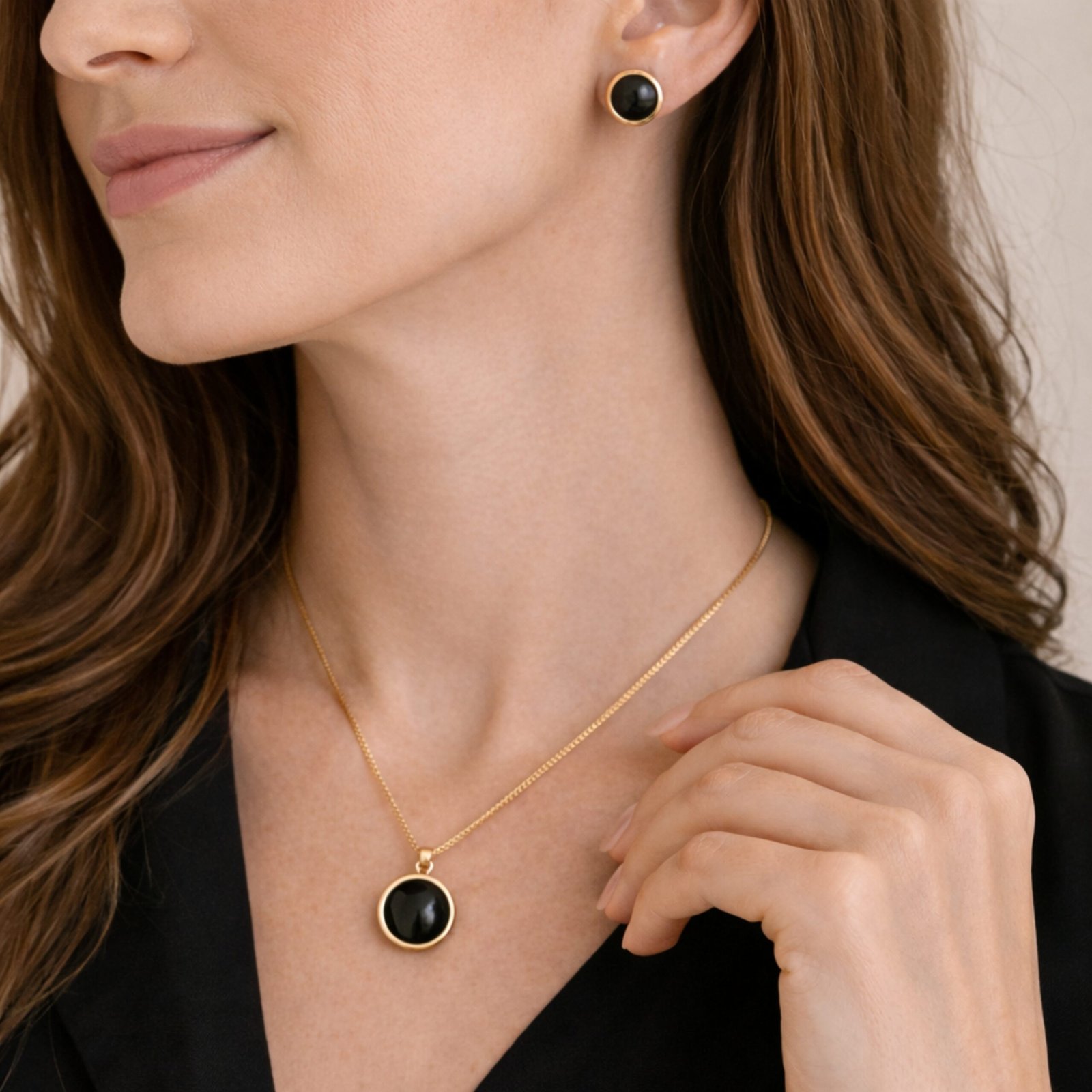 Classic Black Circle Pendant Set