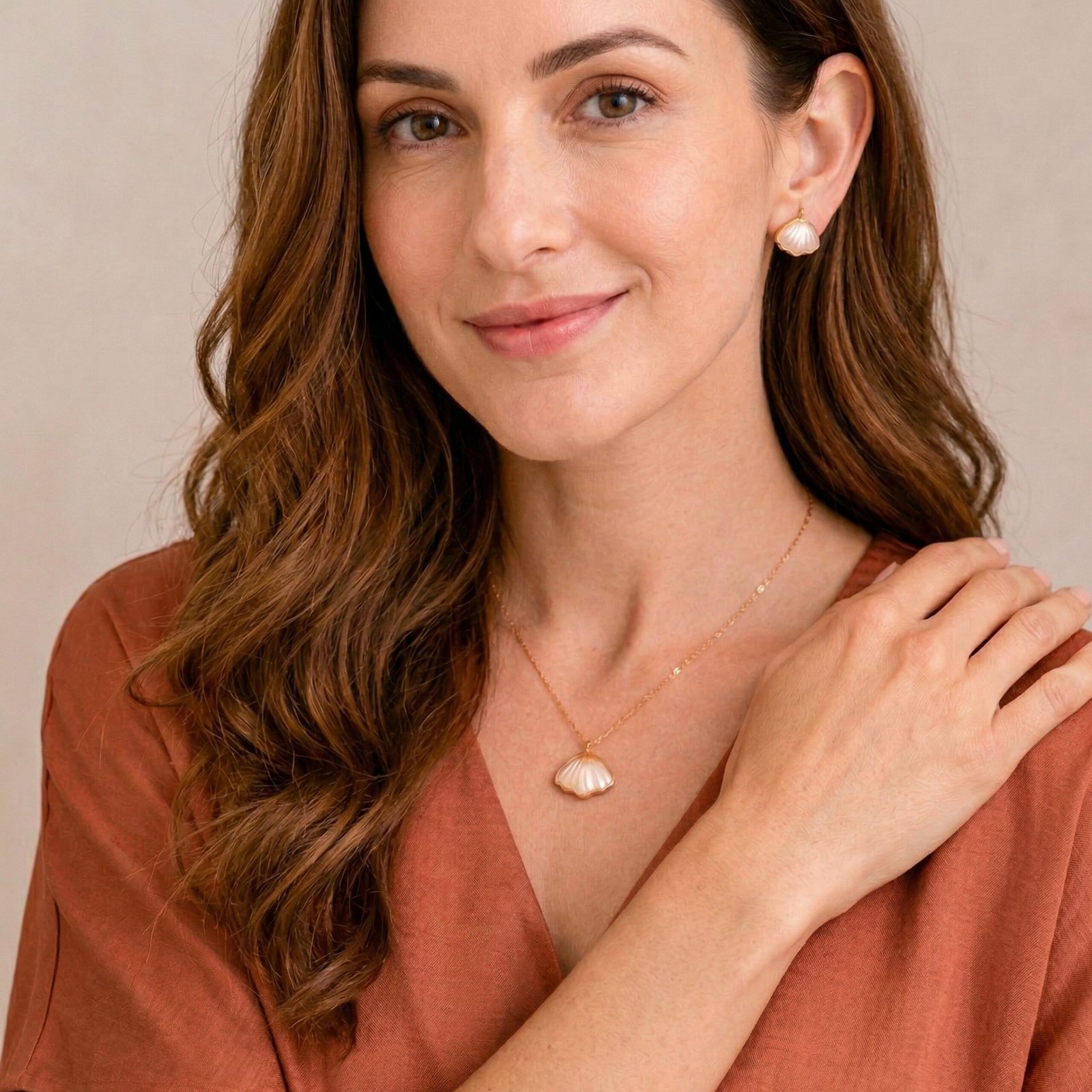 Pearl Shell Pendant Set