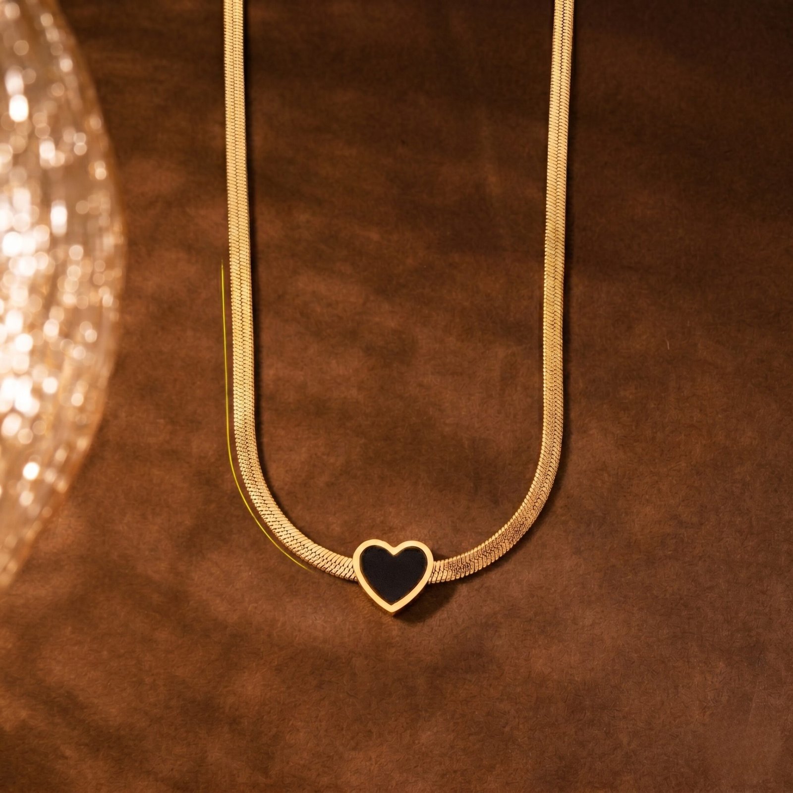 Black Heart Accent Chain