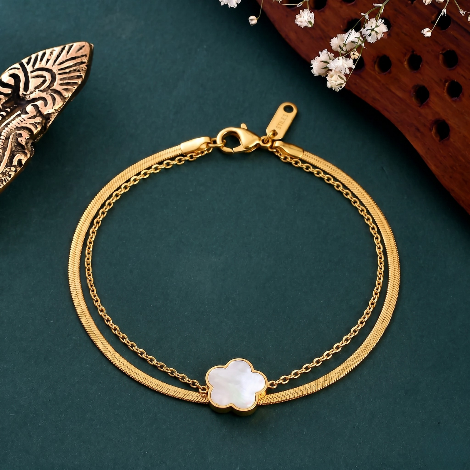 Clover Layer Herringbone Bracelet
