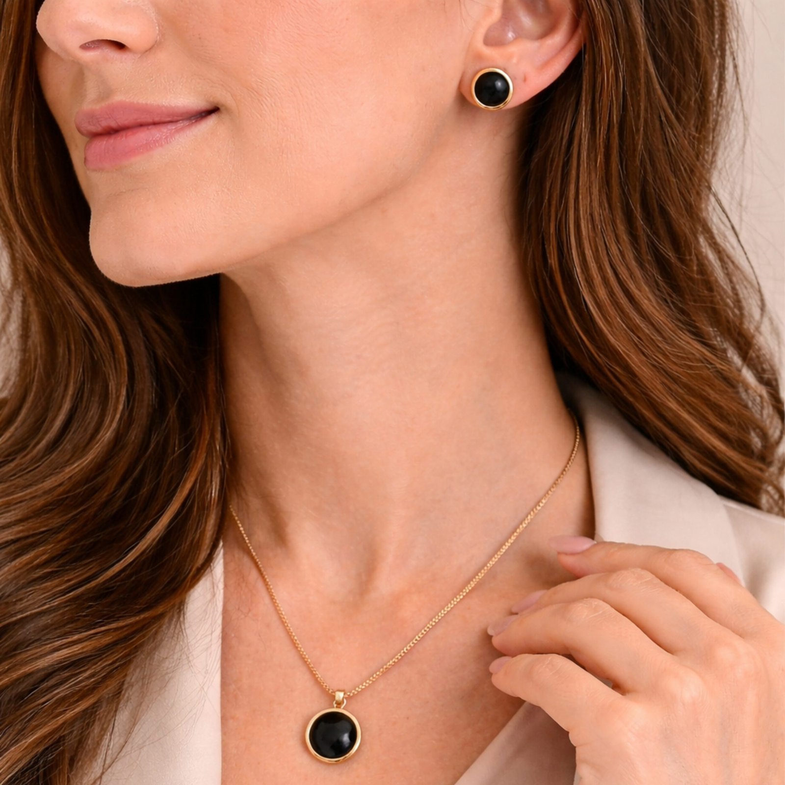 Classic Black Circle Pendant Set