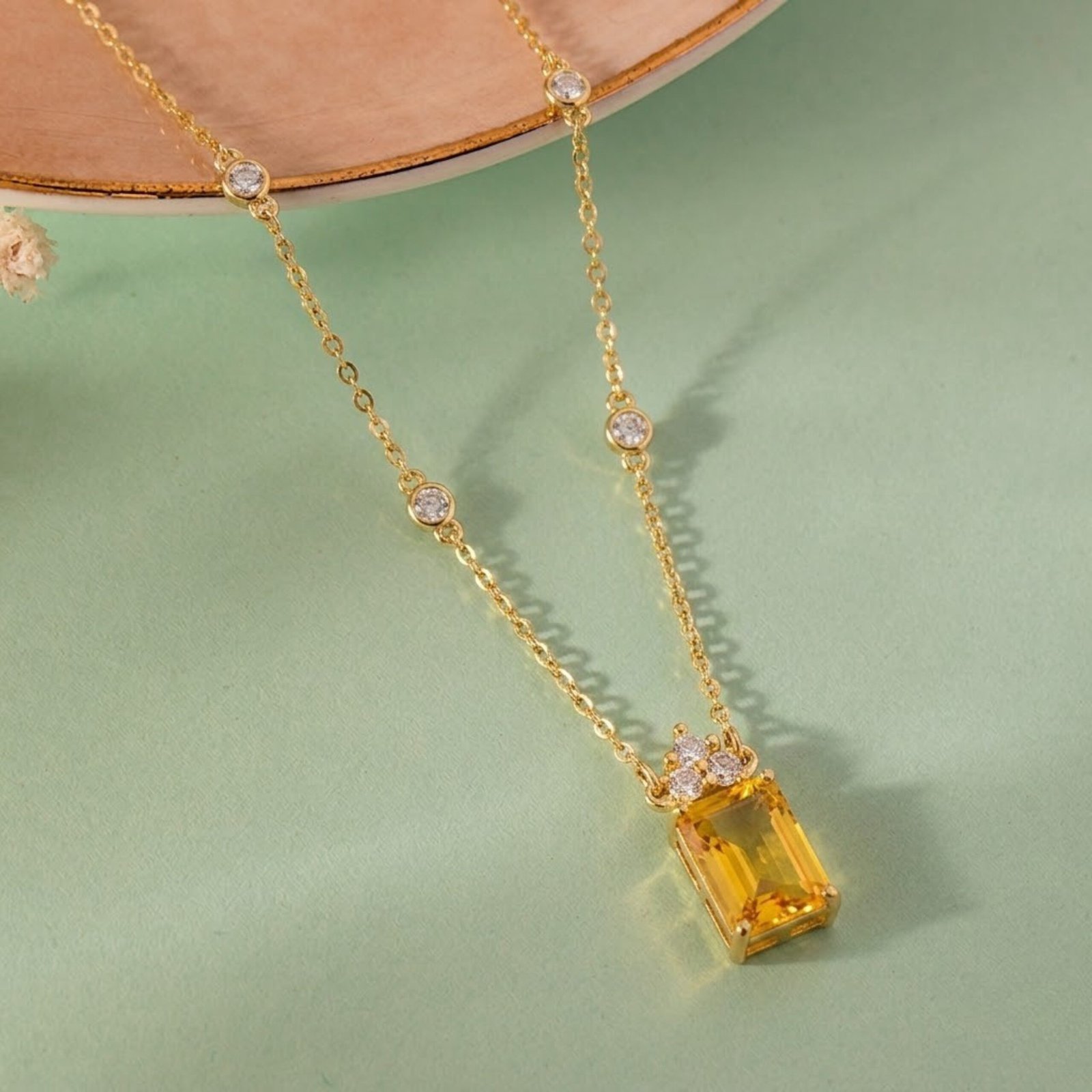 Yellow Gemstone Pendant Chain