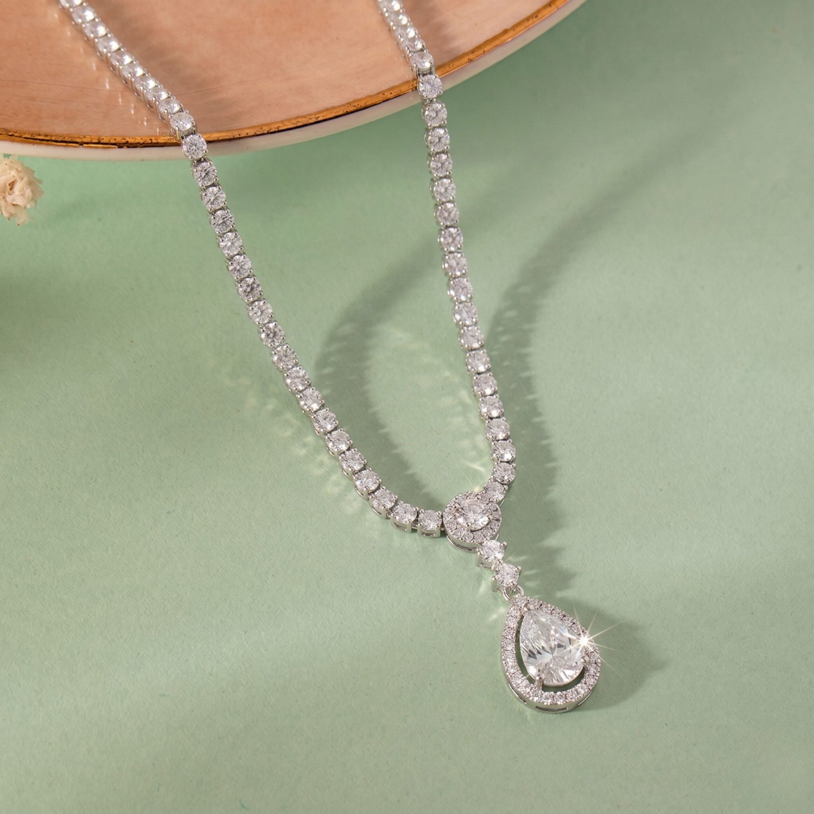 Elegant Teardrop Diamond Chain