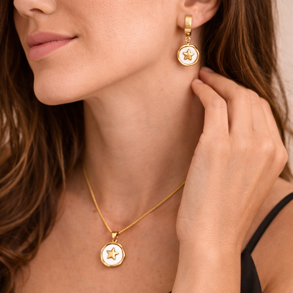 Star Emblem Pendant Set