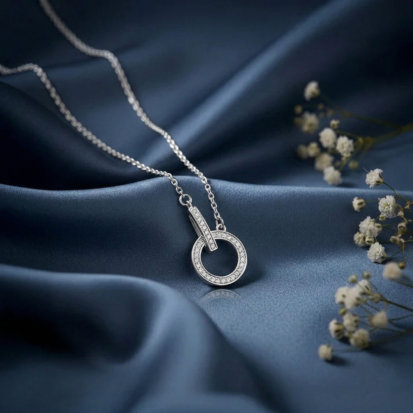 Circle Bar Halo Chain