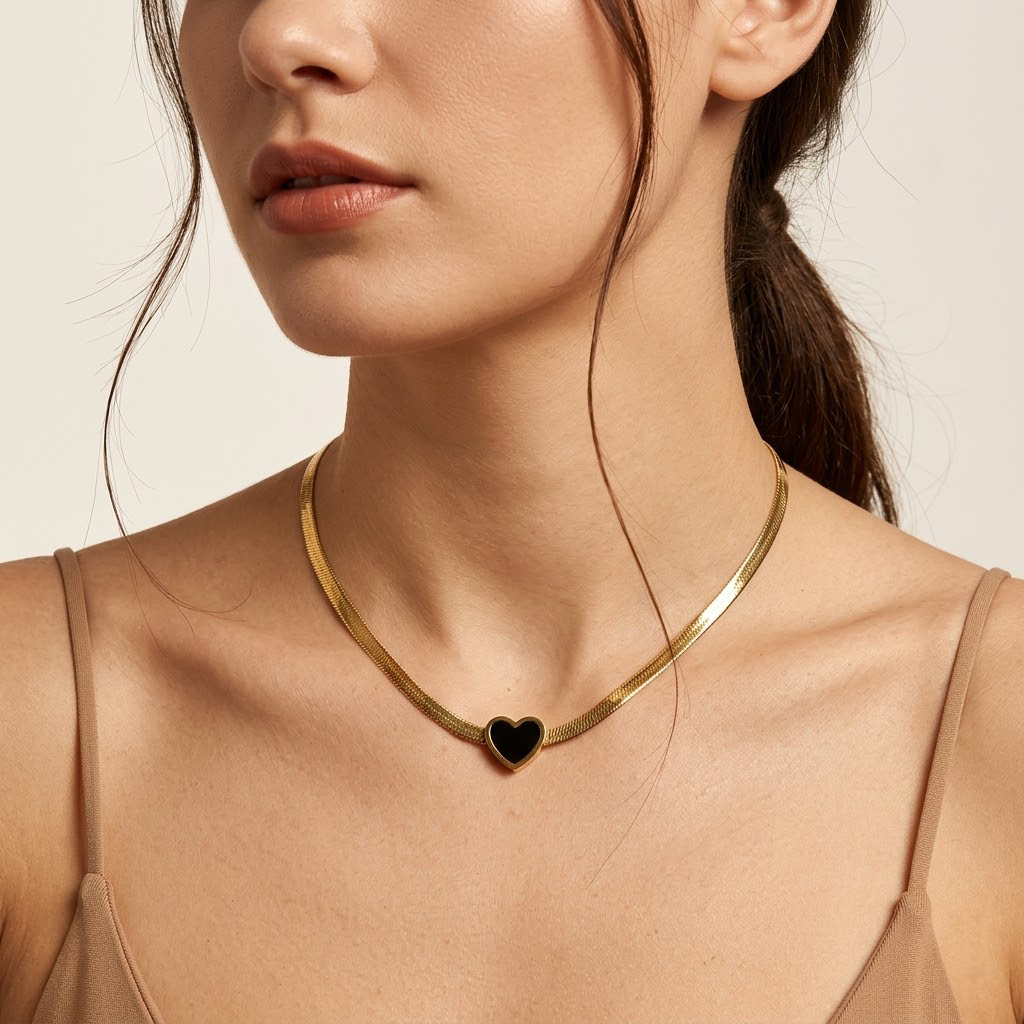 Black Heart Accent Chain