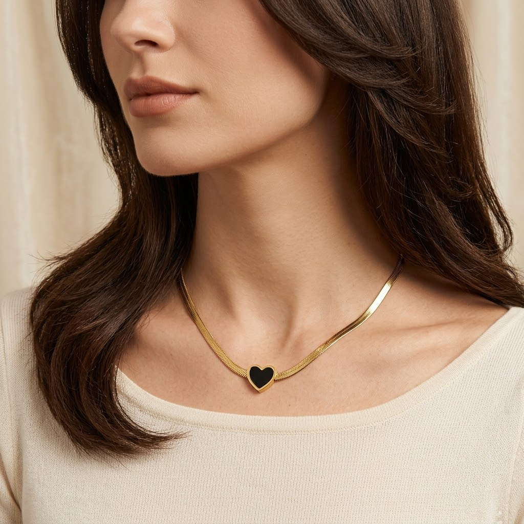 Black Heart Accent Chain