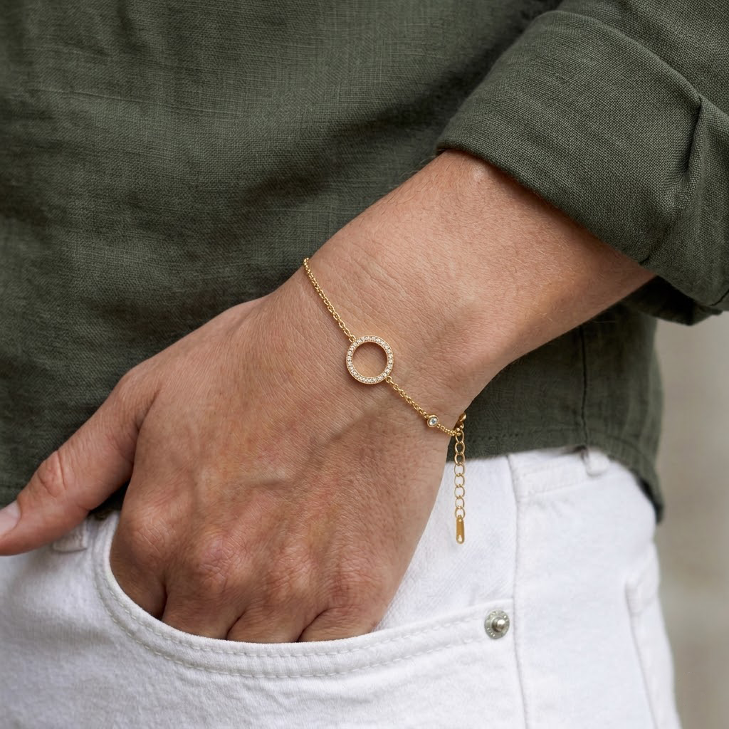 Minimal Halo Circle Bracelet