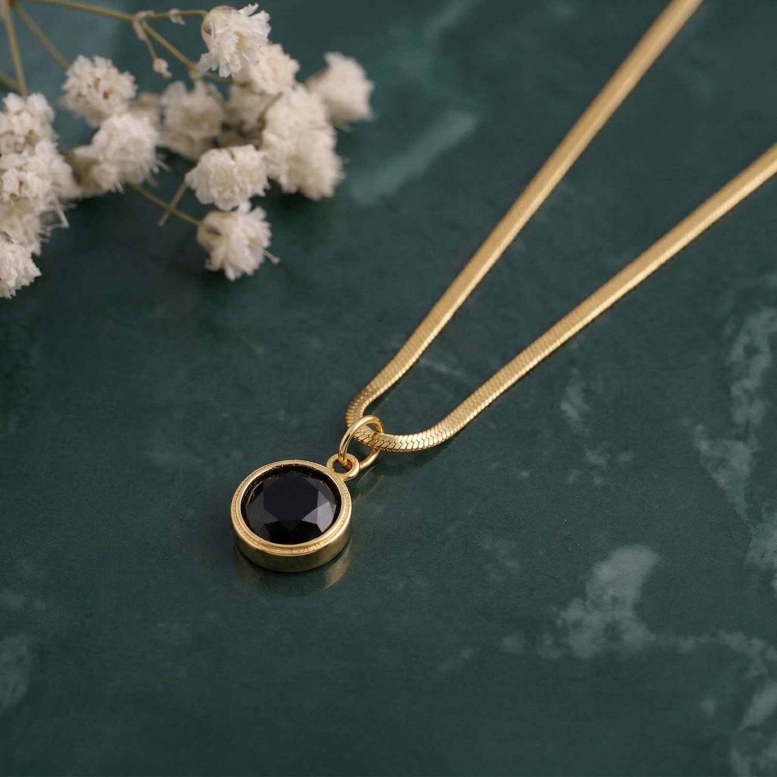 Classic Black Circle Pendant Set