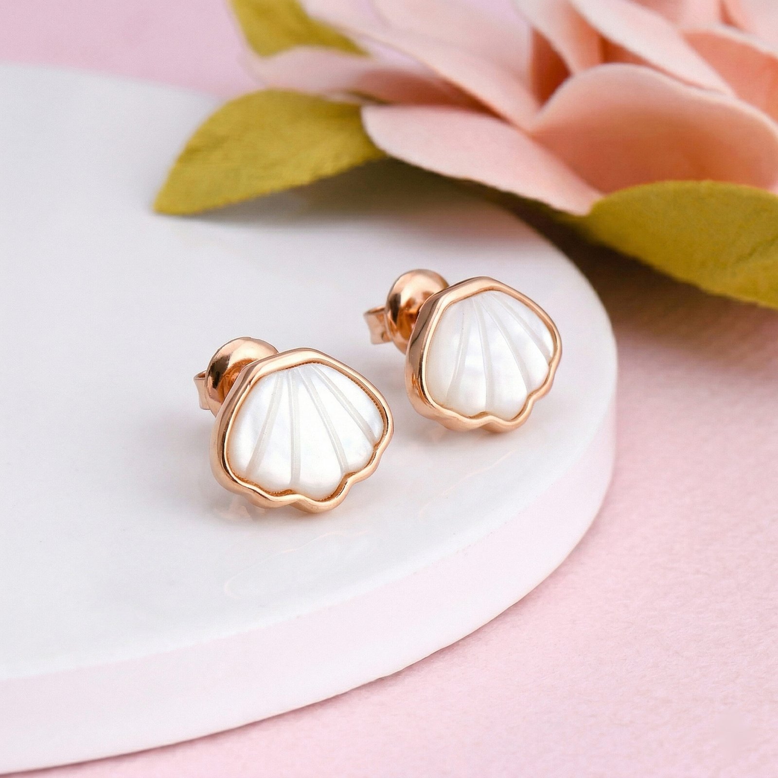 Pearl Shell Pendant Set