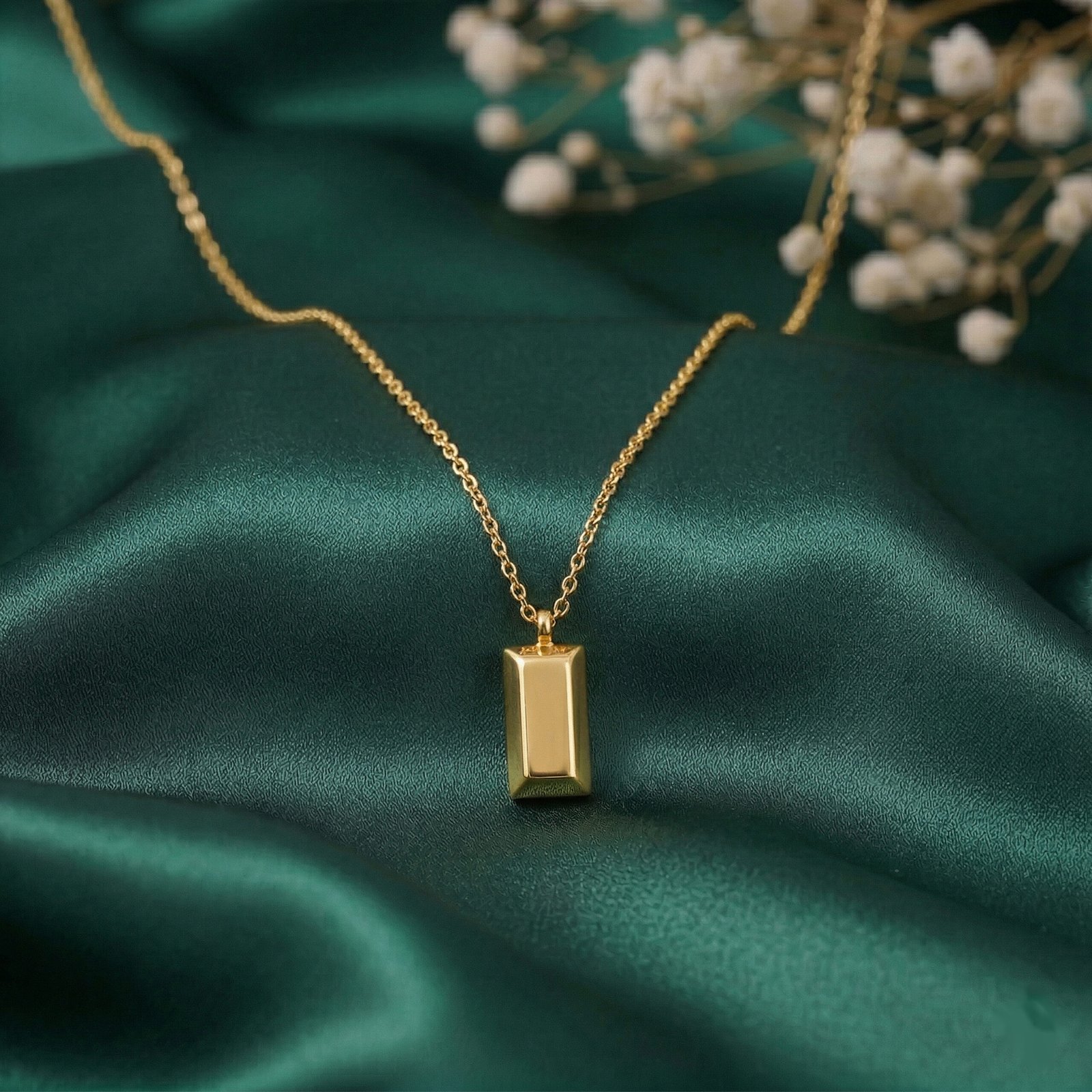 Minimal Gold Bar Pendant Set