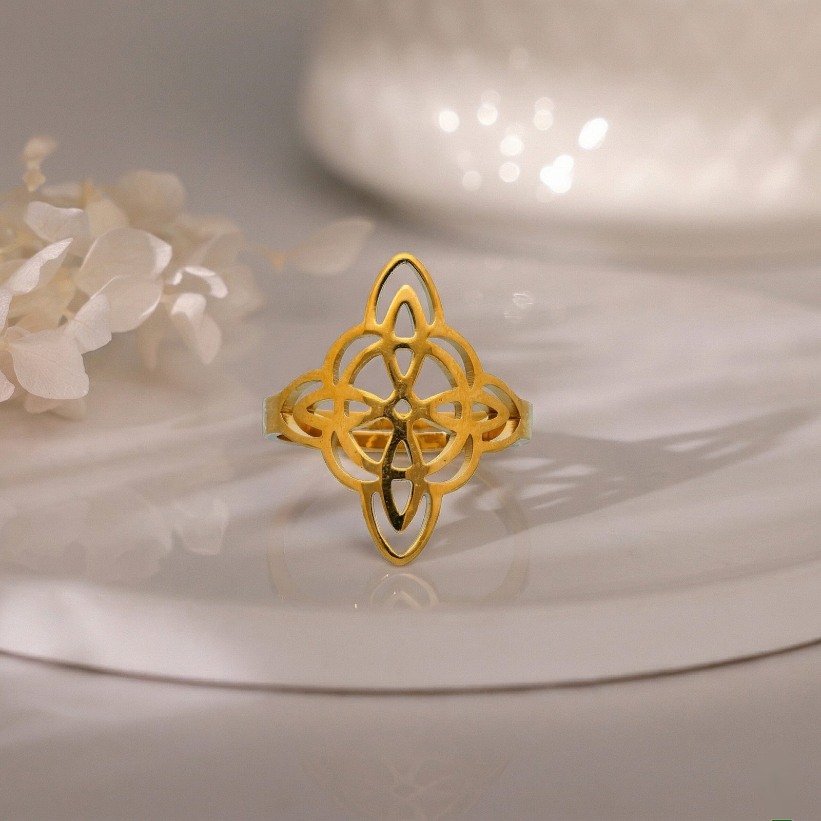 Geometric Star Frame Ring