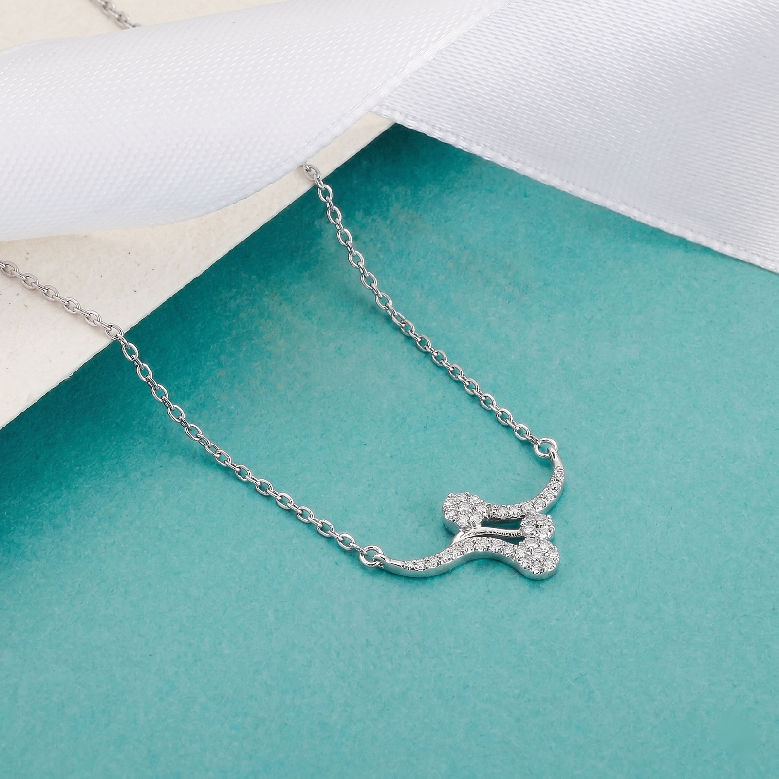 Crystal Wave Silver Chain