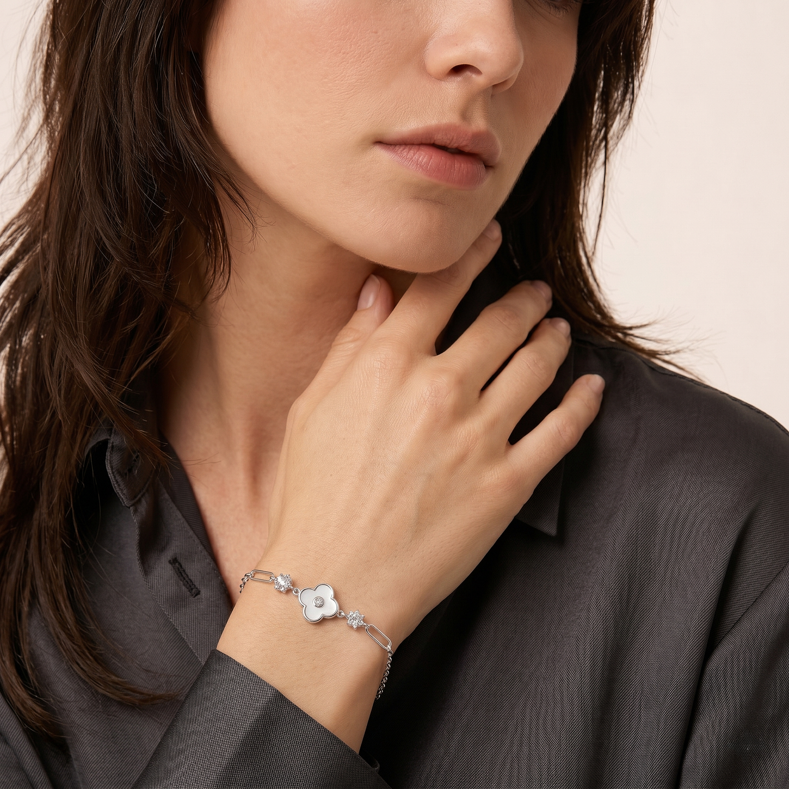 Elegant Clover Crystal Silver Bracelet