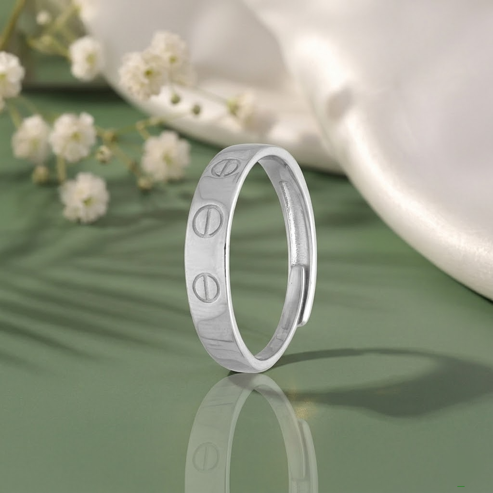 Classic Screw Silver Ring
