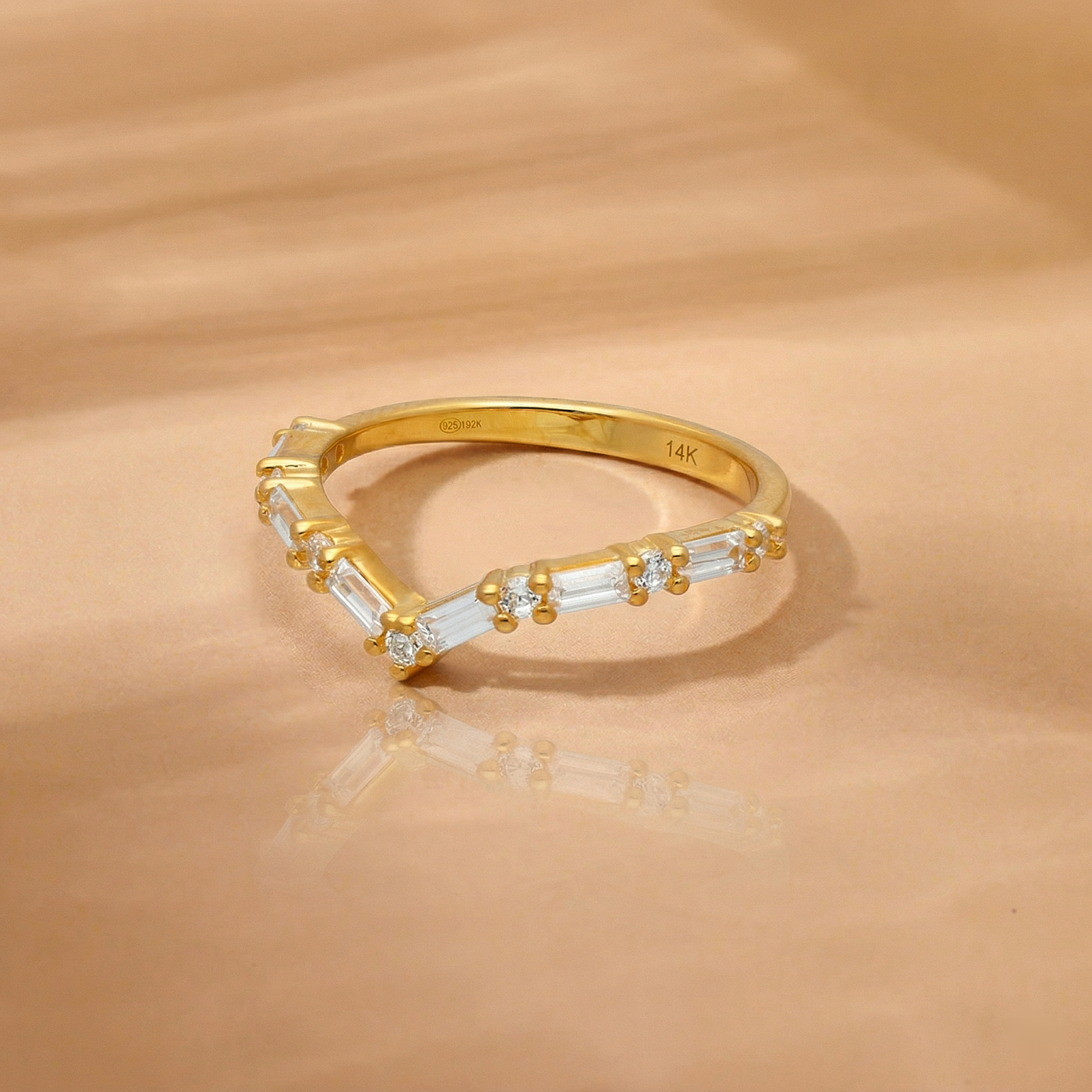 Royal V-Crown Silver Ring